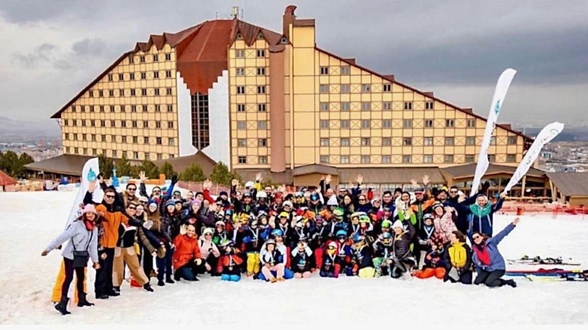 THE CHAMPIONS TEAM SKI CAMPS